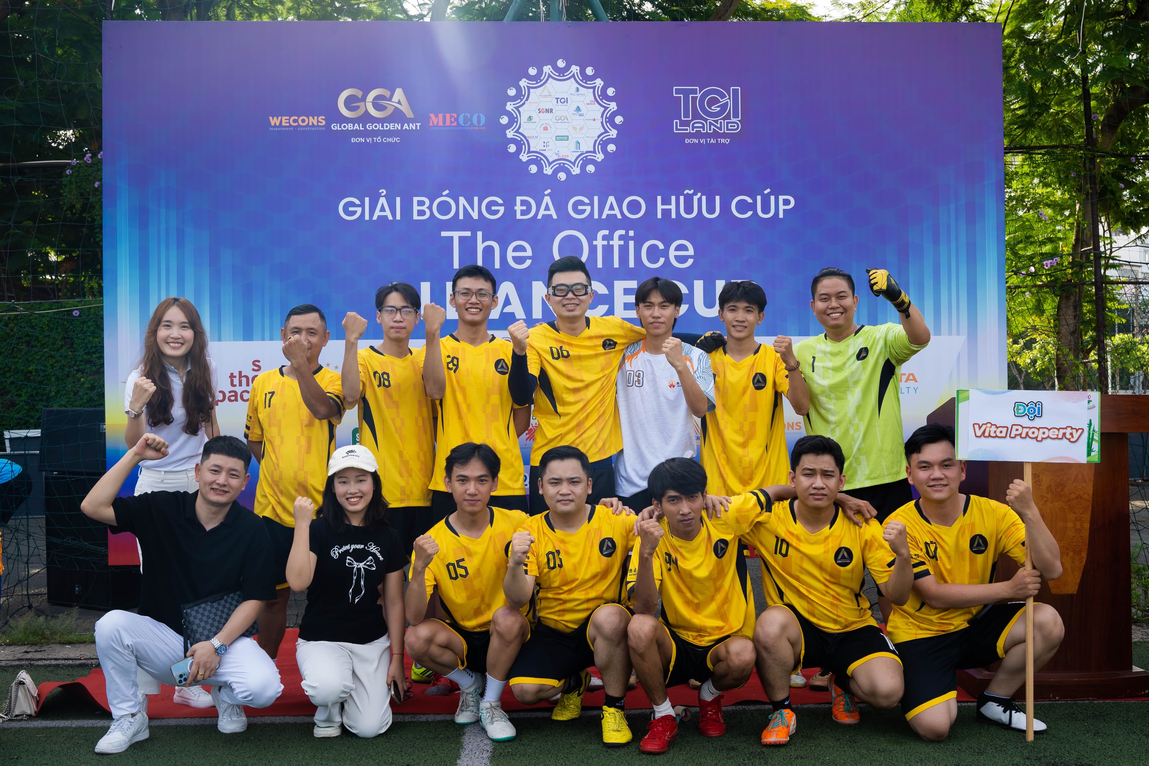 Đội tuyển FC Hotspot x Vita Group